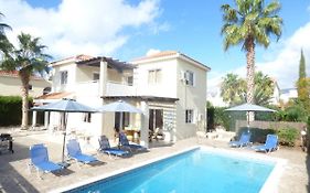 Villa Isabella: Coral Bay Beach, Seaview